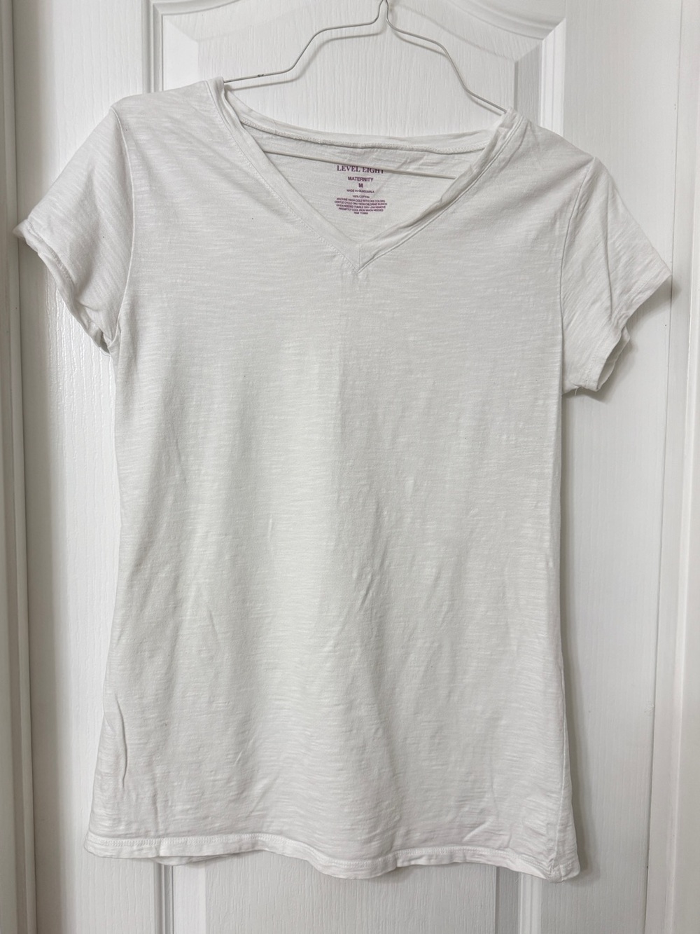 Level Eight Maternity white short sleeve V-neck t-shirt 100% cotton size M